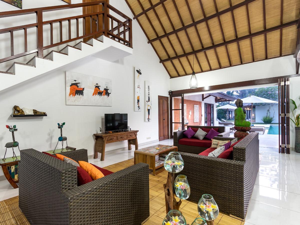 Villa Candi Kecil Tujuh By Villa Finder ウブド エクステリア 写真