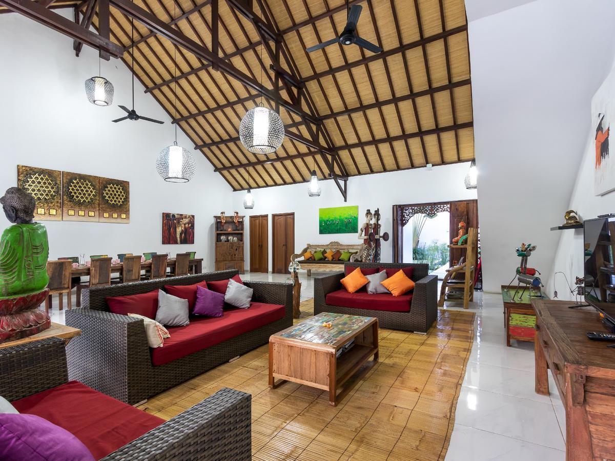 Villa Candi Kecil Tujuh By Villa Finder ウブド エクステリア 写真